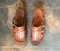 NEW Clarks Leather Sandal Size 10M