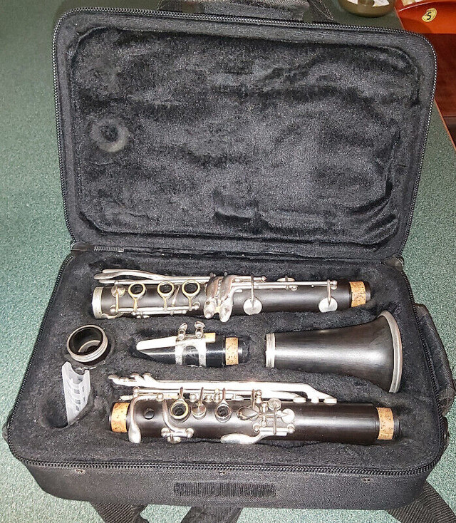 2 clarinets. 1 Atlantis 1 Windsor in Woodwind in Red Deer