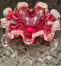 Vintage Chalet Handblown Swirled Cranberry Glass Cigar Ashtray 