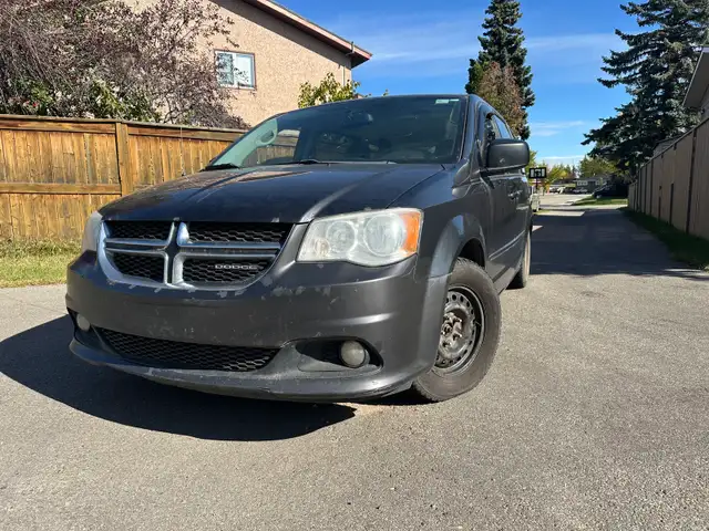 2012 dodge grand caravan limited