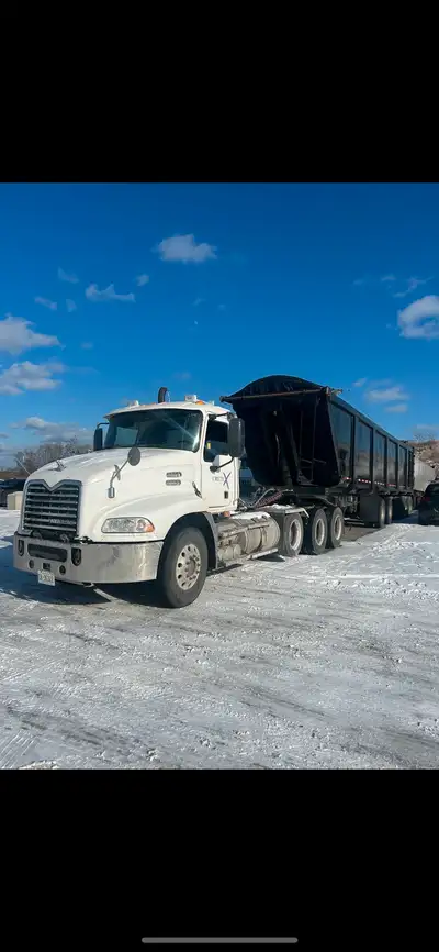 08’ tri mack heavy spec 485hp mp8 pre def Has brand new wet kit for dump 18 speed EF - New injectors...