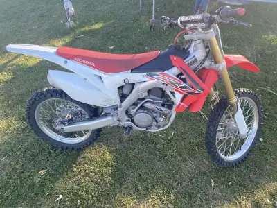 I'm selling my 2015 Honda CRF250R dirt bike, runs and drives good. Tires still have lots of life on...