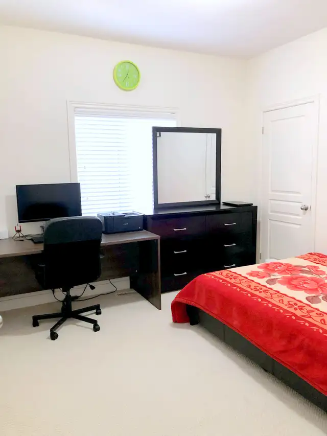 Available from 1 DEC : Furnished Bedroom in Long Term Rentals in Mississauga / Peel Region - Image 10