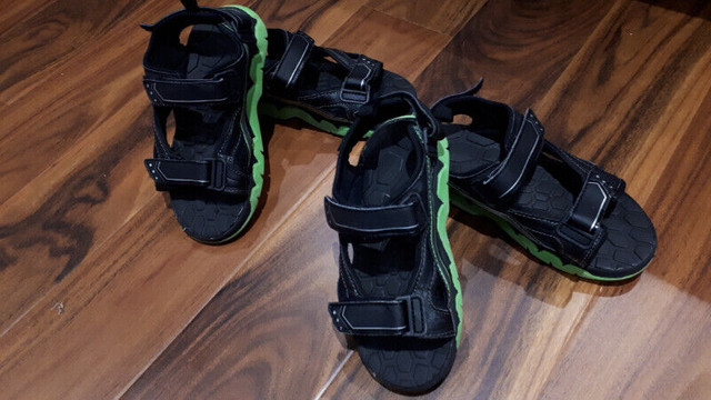 GEORGE BOY SANDALS SIZE 13 (7-8 yrs old) 8 inches inside sole in Kids & Youth in Oshawa / Durham Region - Image 2