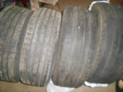 4 pneus Michelin 215 60 r16 a 8/32 demande 400.00 819 839 2928
