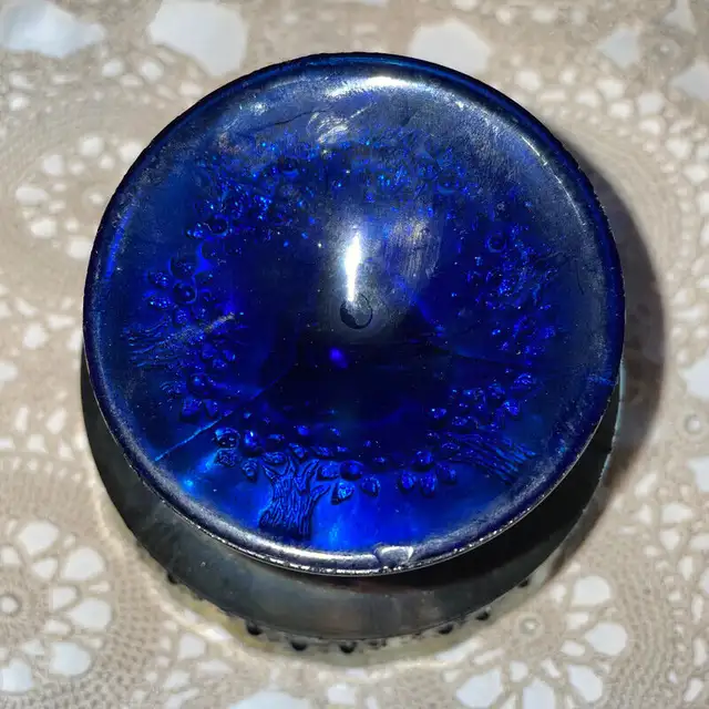 Vintage Blue Carnival Glass Candy Dish in Arts & Collectibles in Mississauga / Peel Region - Image 8