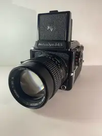 Mamiya 645 1000S Film Camera with 150mm Lens
