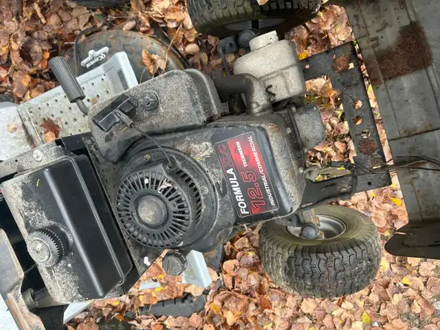 Snowblowers, generator, lawn mowers for parts or repair in Lawnmowers & Leaf Blowers in Ottawa - Image 7