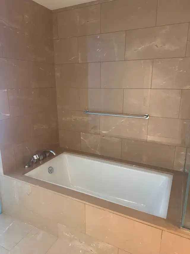 Luxury Downtown Living at Park Hyatt – North-Facing 1 Bedroom in Long Term Rentals in Vancouver - Image 11