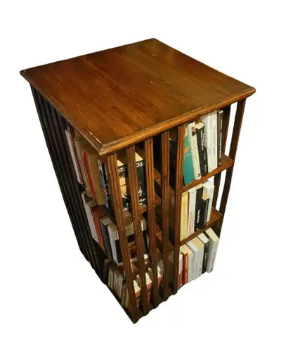 Bibliothèque rotative Victorienne en acajou circa 1900's , View more