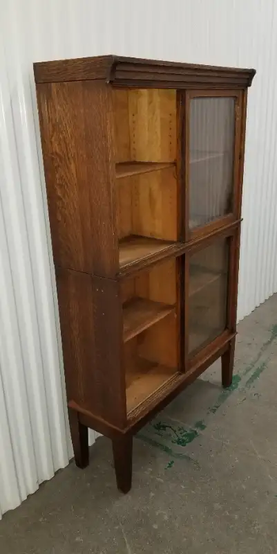 Danner antique oak sliding door stacking bookcase 2 stack 4 part in Bookcases & Shelving Units in Ottawa - Image 3