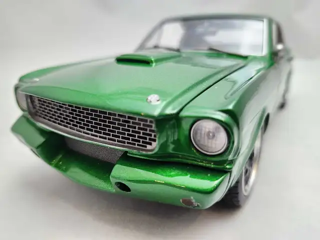1965 Shelby GT350R Green Hornet Ford Mustang 1:18 Diecast ACME in Arts & Collectibles in Kawartha Lakes - Image 2