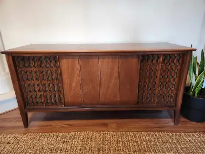 Walnut MCM Stero Console 54"L x 15.8"W x 26"H Note - record player and speakers removed Pickup in Ea...