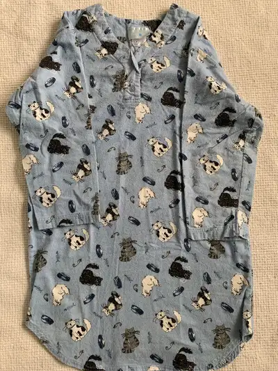 Night Shirt blue with cat prints ... Adult size S or Youth size L .. 100% blue cotton flannel ... Cl...