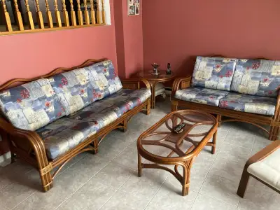 SOFA ET CAUSEUSE EN ROTIN À VENDRE, View more