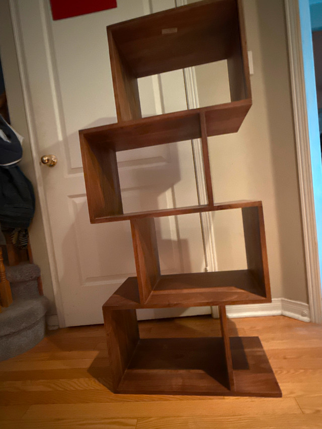 Solid Hardwood Bookshelf in Bookcases & Shelving Units in Oshawa / Durham Region - Image 3