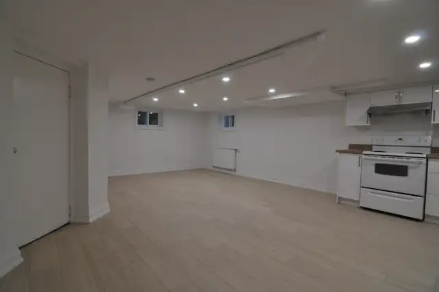 Spacious 2 Bedroom Basement Apartment - Toronto Beaches Area in Long Term Rentals in City of Toronto - Image 3