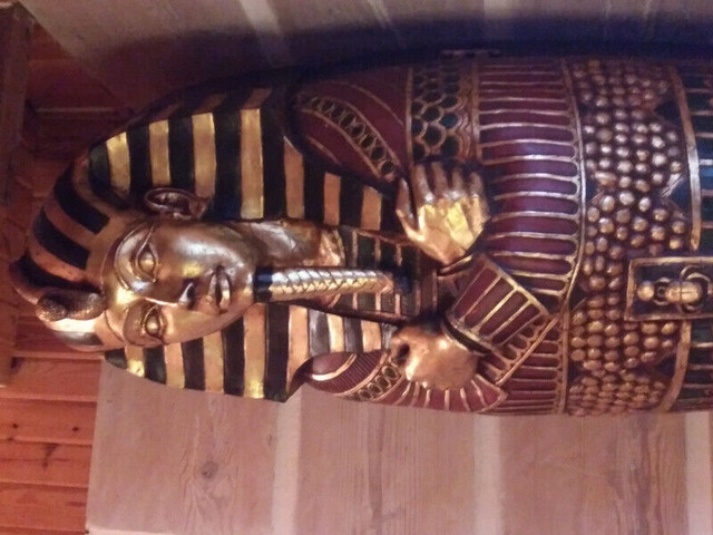 Sarcophage décoratif avec rangement dans Décoration intérieure et accessoires  à Laurentides - Image 2