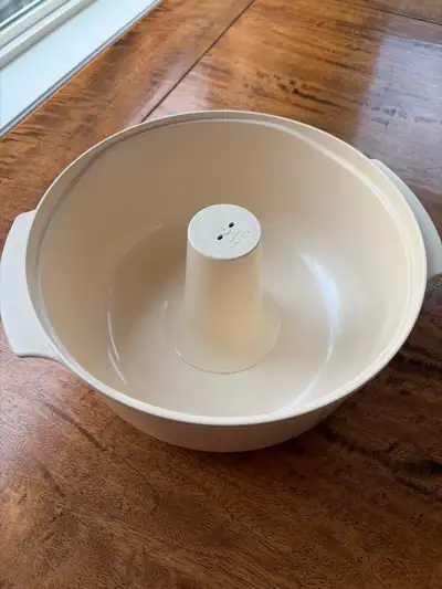 Tupperware Microwaveable Cake Pan, View more