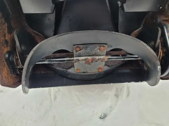 Toro Powerclear 421QE snowblower in Snowblowers in Kitchener / Waterloo - Image 4