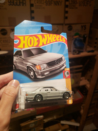 Hot wheels 1989 Mercedes Benz 560 SEC AMG Silver