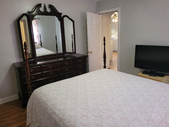 Room for rent in home - quiet safe non discriminatory rental in Room Rentals & Roommates in London - Image 2