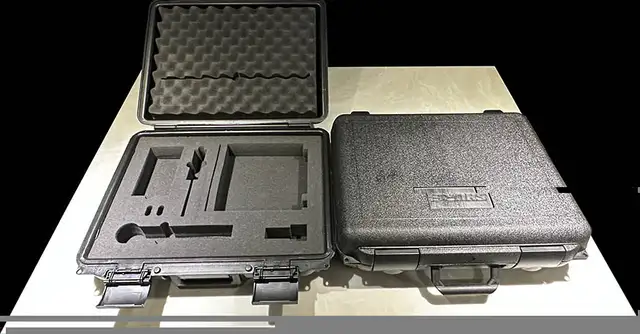 Shure WA610 Wireless Microphone System Hard Cases in Pro Audio & Recording Equipment in City of Toronto - Image 2