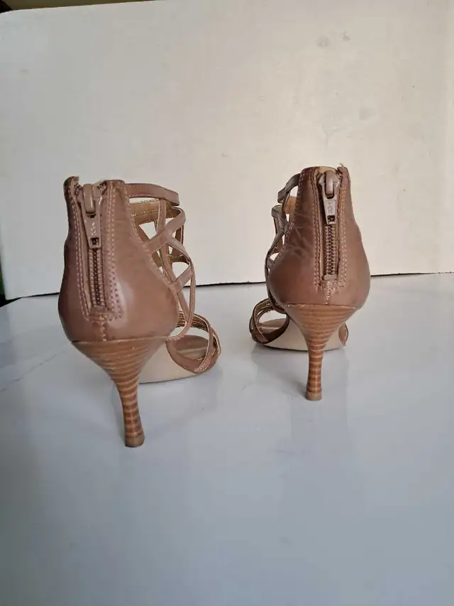 Nine West strappy high heel in Women's - Shoes in Markham / York Region - Image 3