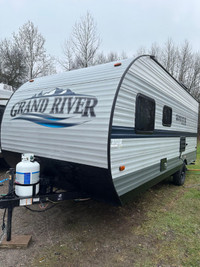 2021 Grand River Bunkhouse Camper 19ft