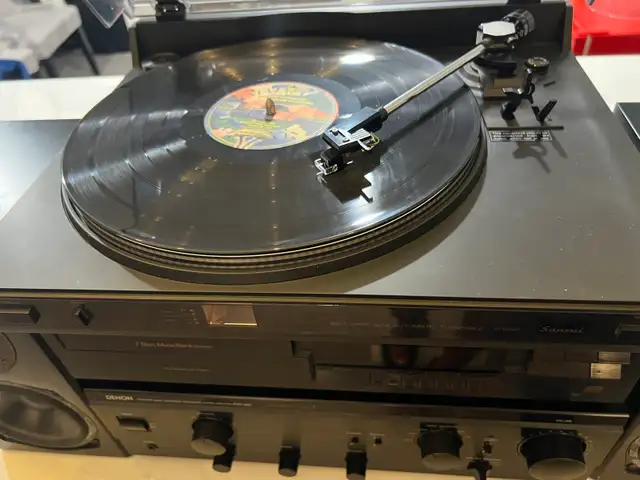 complete vintage turntable setups with receiver and speakers in General Electronics in Mississauga / Peel Region - Image 3
