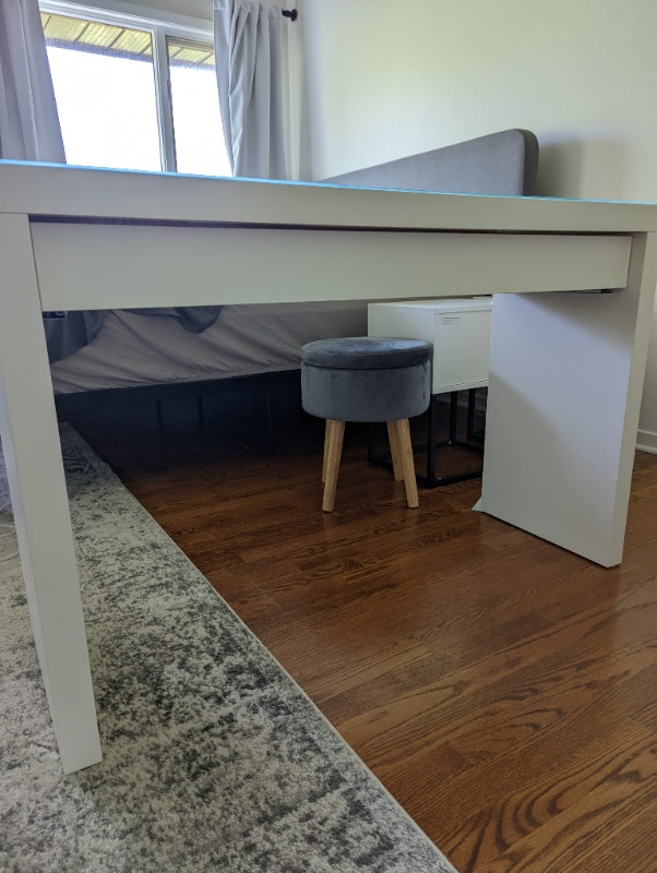IKEA Makeup Desk w/ Drawer and Stool Desks Ottawa Kijiji
