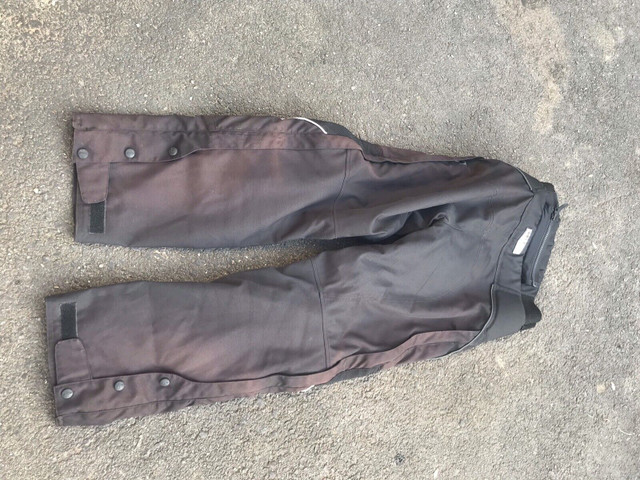 Joe rocket motorcycle pants  in Motorcycle Parts & Accessories in Annapolis Valley - Image 3