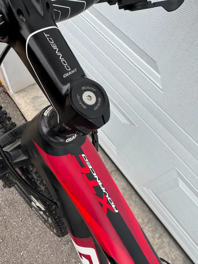 Giant XTC 3 bike for sale in Mountain in Kingston - Image 10