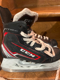 Hockey skates