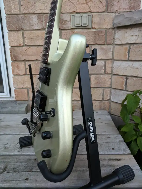 Rare Vintage 1986 Ibanez RG-525 Roadstar II Series w/ case in Guitars in Kitchener / Waterloo - Image 7