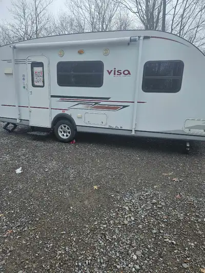 Selling my Gulfstream visa rgu travel trailer. It has aluminum cage design with steel base Making it...