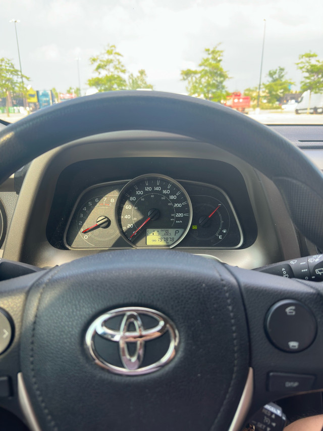 2013 Toyota RAV4 LE AWD in Cars & Trucks in London - Image 2