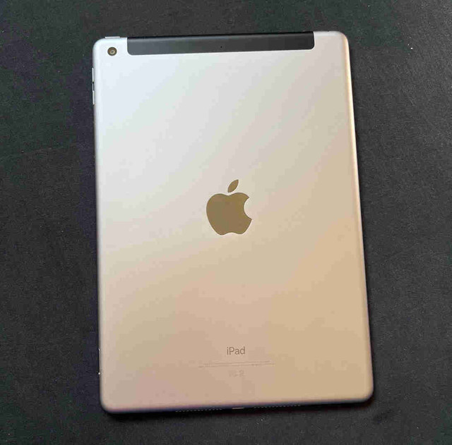 iPad 6 Generation 32 GB with wifi+Cellular  in iPads & Tablets in Grande Prairie - Image 2