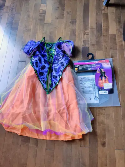 Girls Size Small 4-6 Twinkle Witch Light-Up Costume, View more