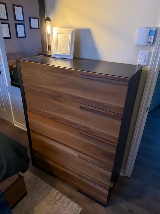 Set de chambre 7 pièces in Beds & Mattresses in Laurentides - Image 3