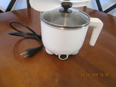 Small Electric Hot Pot, View more