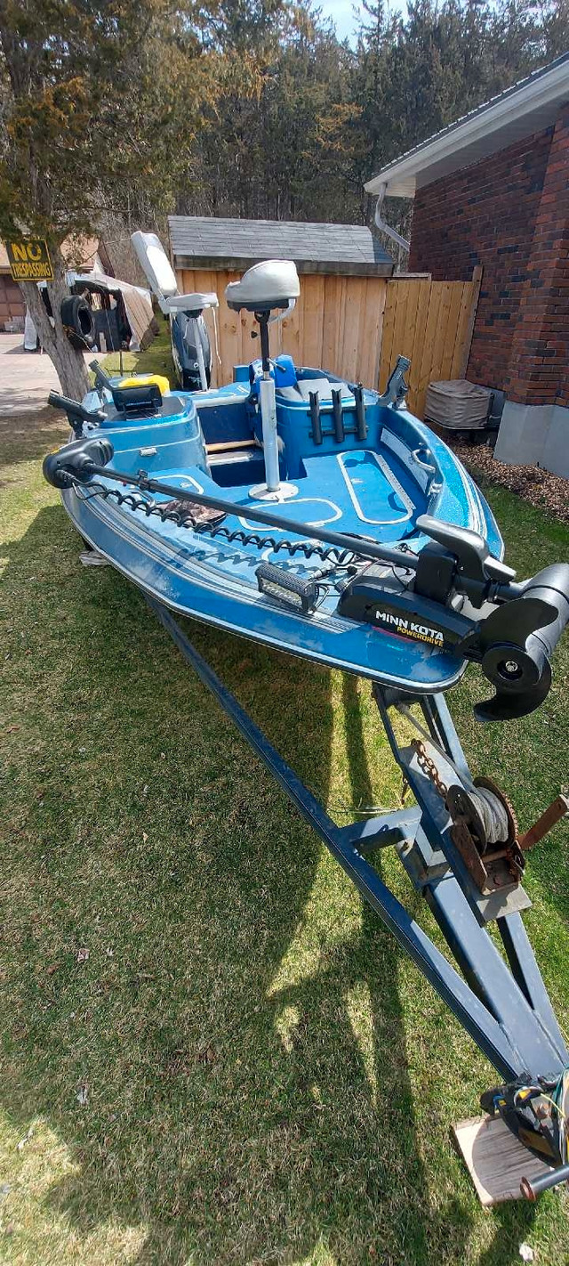 19ft Boat all new Motors. in Powerboats & Motorboats in Trenton