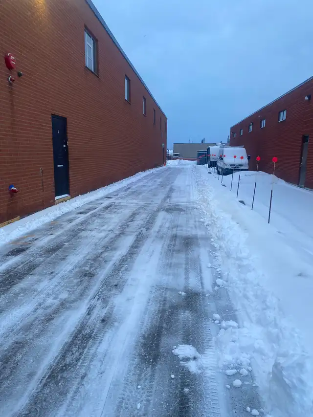 Snow removal services peel call/text 647-495-2658 sameday in Snow Removal & Property Maintenance in Mississauga / Peel Region - Image 3