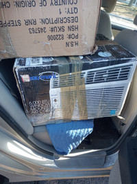 Beaumark 6000 btu window mounted airconditioner