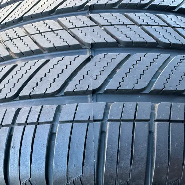 BMW 7 Series - i7 - X3 *OEM* 20 Inch Wheels & Sensors & Tires in Tires & Rims in City of Toronto - Image 8