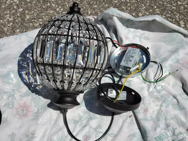 Indoor Pendant Ceiling Light Crystal-Style Glass in Indoor Lighting & Fans in Markham / York Region - Image 2