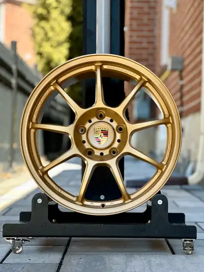 Gorgeous set of legendary OZ Alleggeritas HLT wheels offered in Aurum Gold finish! You can’t find a...