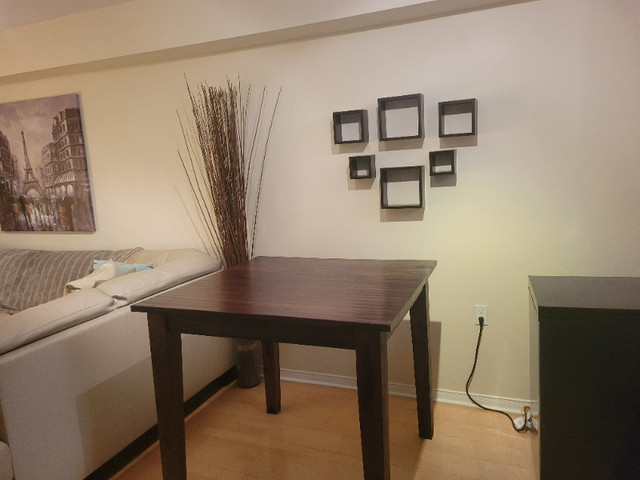 Selling Dining Table in Dining Tables & Sets in City of Toronto