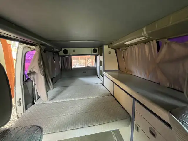 1992 VW eurovan camper in Travel Trailers & Campers in Whitehorse - Image 4