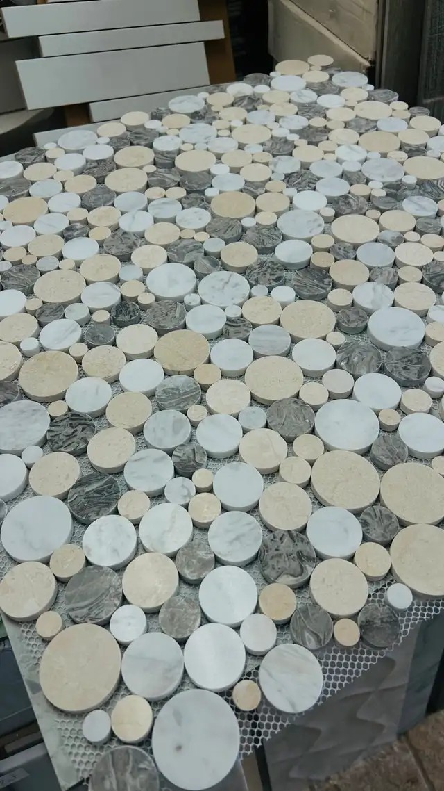 50% off Marble mosaic in Floors & Walls in Oakville / Halton Region - Image 10